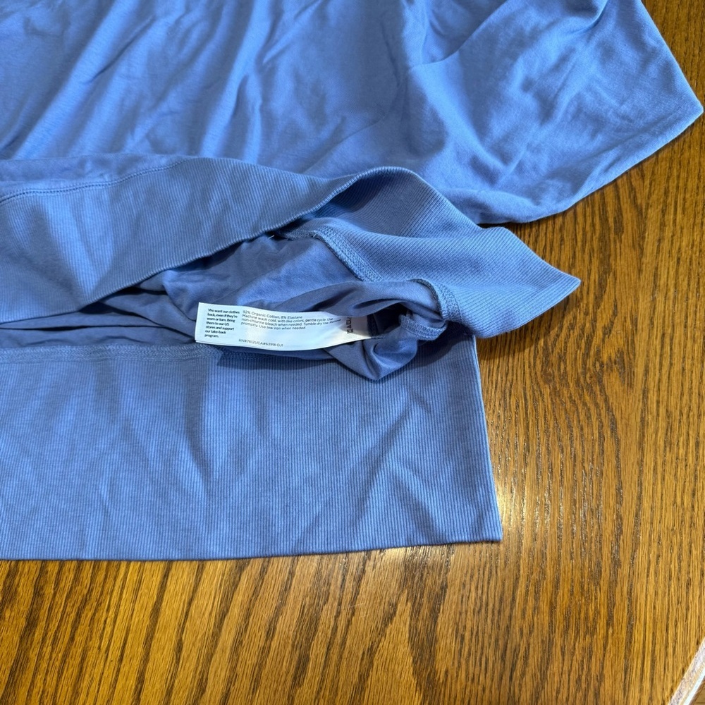 Eileen Fisher Long Sleeve Shirt 
Size Medium 
92% Organic Cotton
Smoke free home - Picture 4 of 5